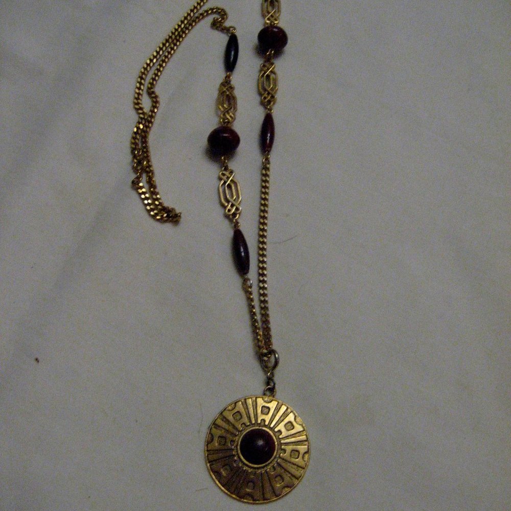 SARAH COVENTRY "SAFARI" NECKLACE 1970